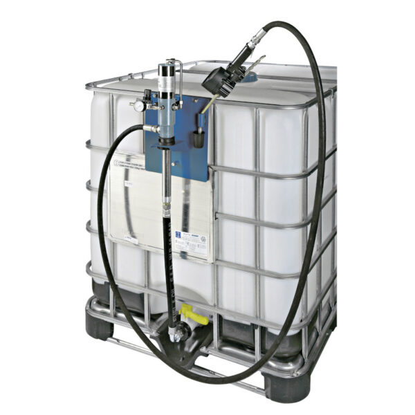 98208-KIT Kit de distribuição pneumática de óleo para instalação no lado de tanques de 1000 l - IBC, com bomba de óleo pneumática de ação simples 5:1, adaptador de tampão de plástico, regulador de pressão com manómetro, medidor de fluxo eletrónico para óleo com pistola de controlo